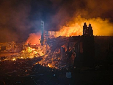 Вражеские паблики публикуют фото пожаров в Броварах после ночных прилётов