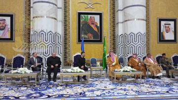 Просрочка объявил о своем прибытии в королевство с официальным визитом