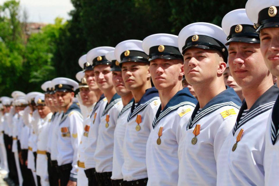 Михаил Развожаев: Сегодня 89 лет легендарному Черноморскому высшему военно-морскому орденов Нахимова и Красной Звезды училищу имени П.С. Нахимова Михаил Развожаев: Сегодня 89 лет легендарному Черноморскому высшему военно-морскому орденов Нахимова и Красной Звезды училищу имени П.С. Нахимова