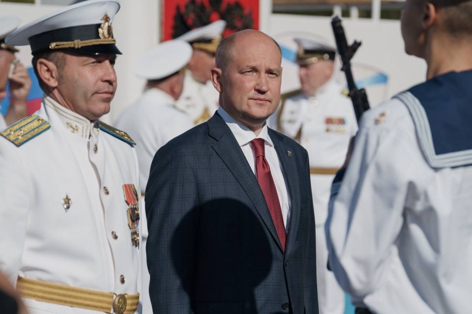 Михаил Развожаев: Сегодня 89 лет легендарному Черноморскому высшему военно-морскому орденов Нахимова и Красной Звезды училищу имени П.С. Нахимова Михаил Развожаев: Сегодня 89 лет легендарному Черноморскому высшему военно-морскому орденов Нахимова и Красной Звезды училищу имени П.С. Нахимова