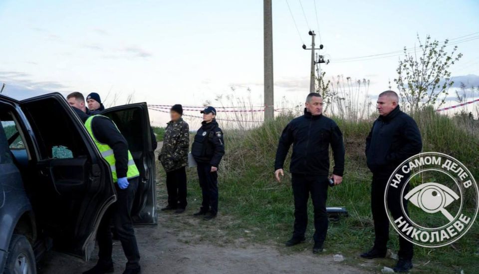 Противостояние ТЦК растёт. Вчера вечером в селе Верба Ровенской области мужчина открыл огонь из автомата по военкомам и полицейскому, когда те подъехали к нему для проверки документов Противостояние ТЦК растёт. Вчера вечером в селе Верба Ровенской области мужчина открыл огонь из автомата по военкомам и полицейскому, когда те подъехали к нему для проверки документов