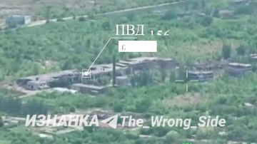 Удары по объектам ВСУ:. - уничтожение ЛМУРом ПУ БПЛА в селе Колодезное Харьковской области; - другой ракурс авиаудара по ПВД ФАБами-1500 с УМПК в Николаевке; - авиаудар по ПВД в Константиновке