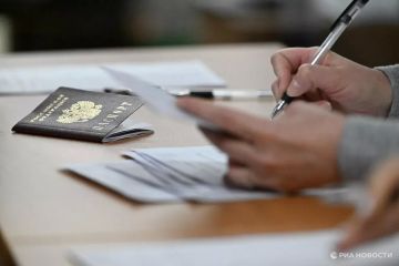 Четверо юных севастопольцев получили 100 баллов на ЕГЭ по русскому