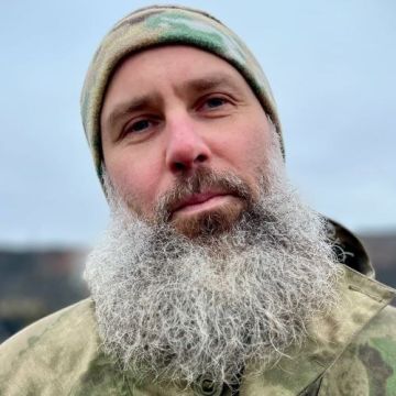 Женя с детства не отличался богатырским здоровьем, болел весьма часто