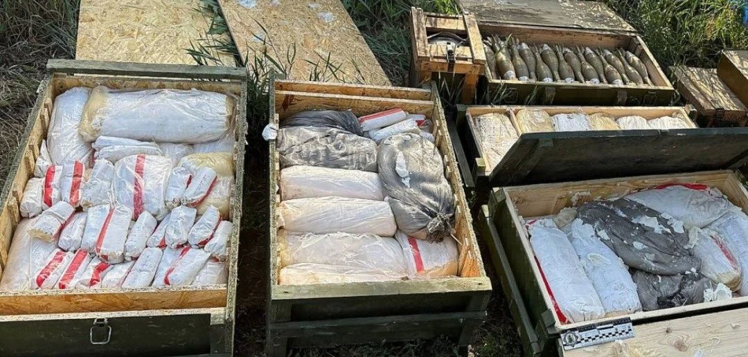 В Киеве задержали жителя Николаевщины, хранившего арсенал оружия в гараже знакомого в Краматорске В Киеве задержали жителя Николаевщины, хранившего арсенал оружия в гараже знакомого в Краматорске