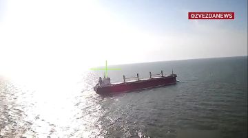 Новые кадры поражения украинских судов в порту "Николаев" и акватории Черного моря