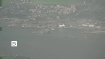 ВС РФ ударили "Геранями" по семи сухогрузам, осуществлявшим доставку грузов для ВСУ в порту Николаев и на переходе морем в Черноморской операционной зоне, сообщили в Минобороны России