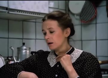 Викторина «Угадай фильм». — Вы не женщина, вы тетрадь в клеточку