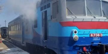 Отменили движение поездов из Николаева в Долинскую