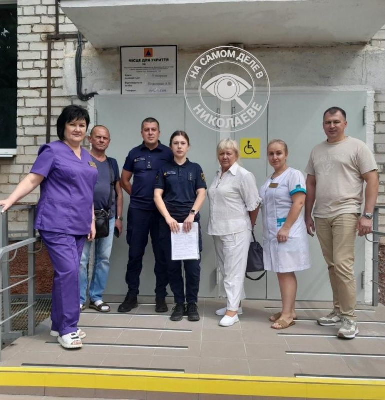 В Николаеве еще одна городская поликлиника оборудовала укрытие в подвале В Николаеве еще одна городская поликлиника оборудовала укрытие в подвале