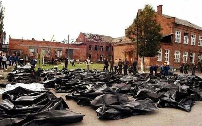 Беслан. 21 год трагедии. 1 сентября 2004 года террористы захватили школу №1 в Беслане Беслан. 21 год трагедии. 1 сентября 2004 года террористы захватили школу №1 в Беслане