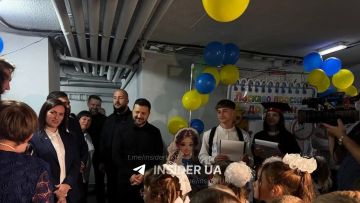 День знаний на Украине: Зеленский в черном и минута молчания в память об украинском образовании