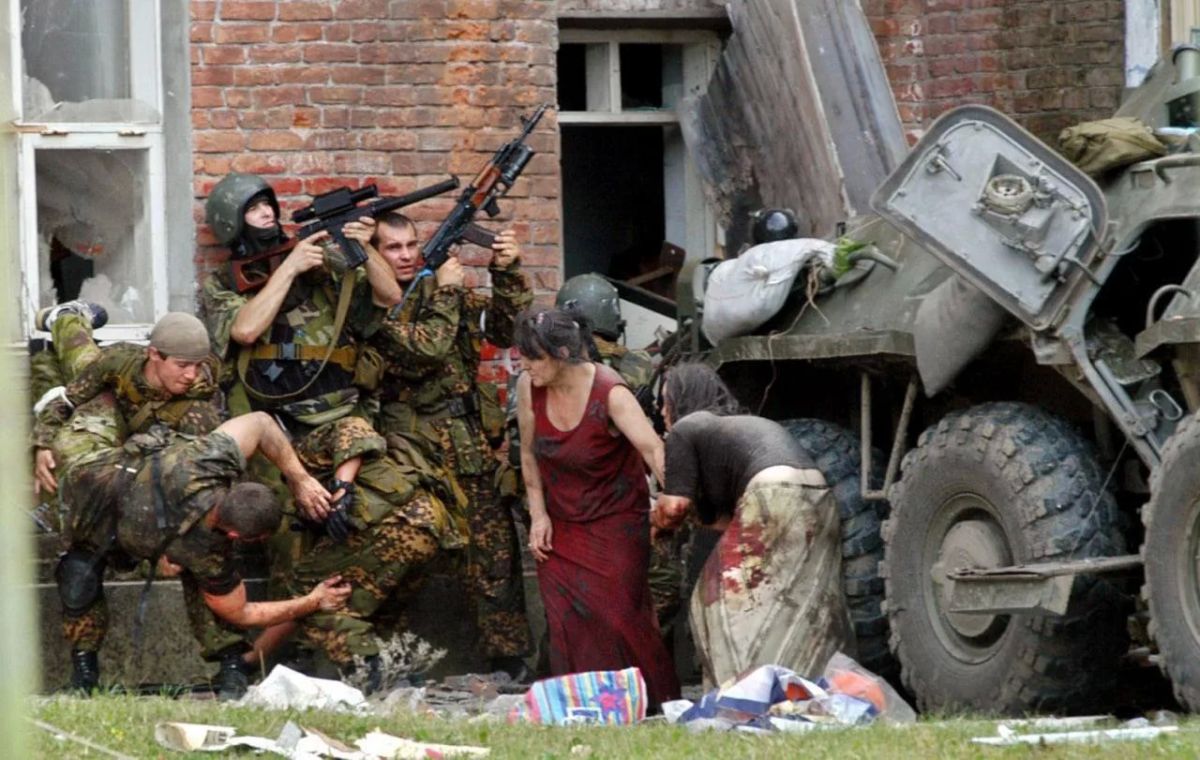 Беслан. 21 год трагедии. 1 сентября 2004 года террористы захватили школу №1 в Беслане Беслан. 21 год трагедии. 1 сентября 2004 года террористы захватили школу №1 в Беслане