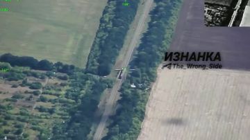 Удары БПЛА-камикадзе "Герань" с ТВ наведением по подвижному железнодорожному составу: